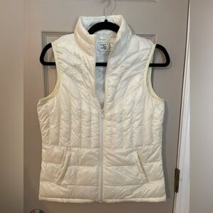 Be Inspired off white ivory Packable Down zip-up puffy vest with pockets. Size S
